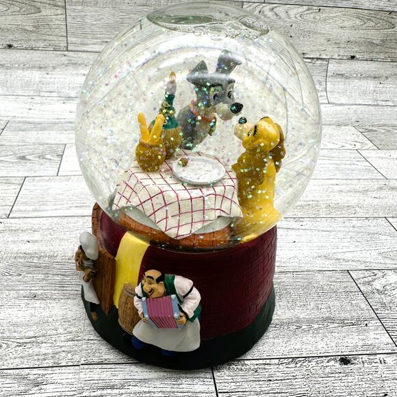 Disney Lady and the Tramp Snow Globe, plays "Bella Notte (This is the Night)" - Picture 1 of 8